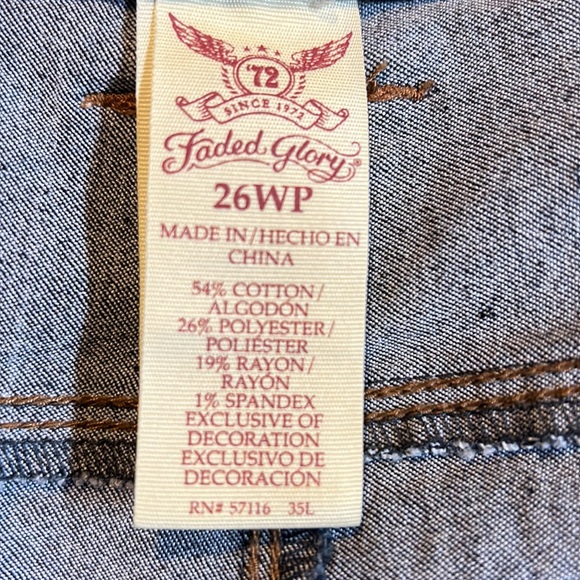 26WP Faded Glory woman’s jeans In excellent like new condition Stretch w… - Picture 5 of 6